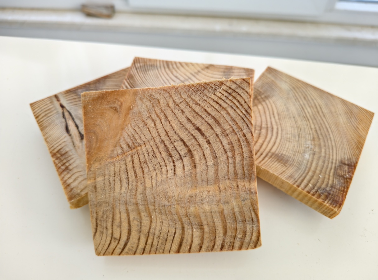 Çıra Kokulu Ahşap Oyun Diski & Kare Blok Seti – Kıymıksız – Ekolojik – 12’li