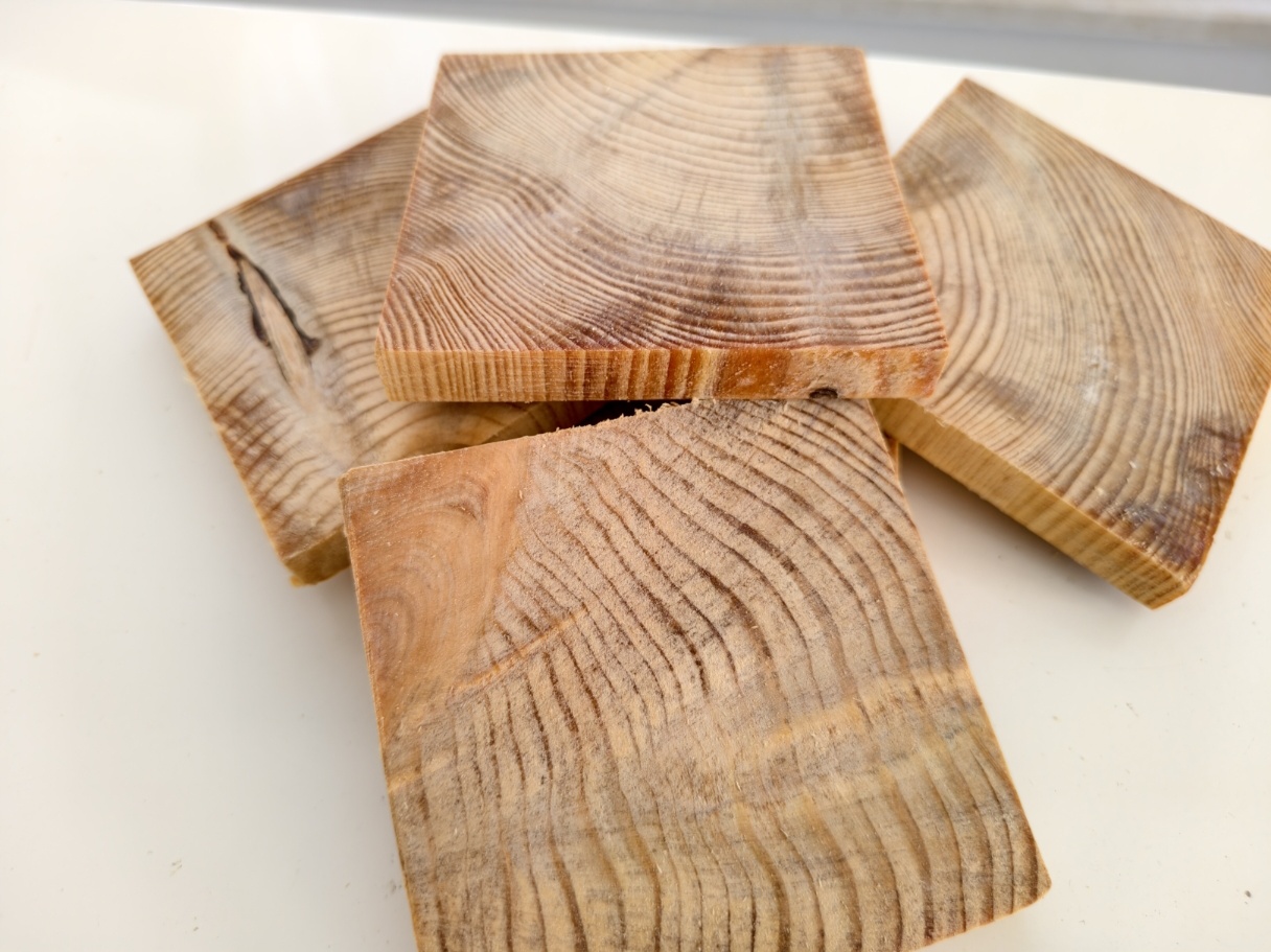 Çıra Kokulu Ahşap Oyun Diski & Kare Blok Seti – Kıymıksız – Ekolojik – 12’li